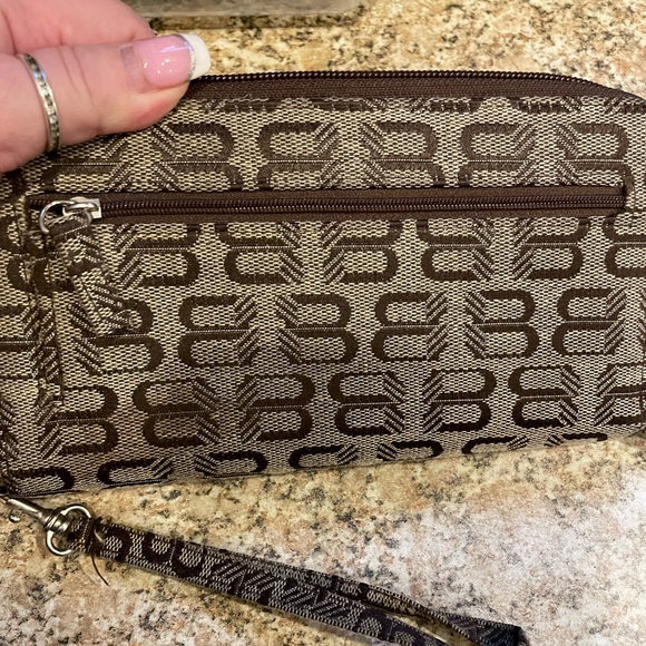 Woman - Picture 2 of 2